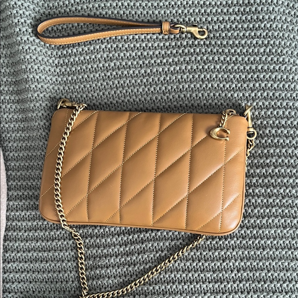 Coach quilted pouch bag